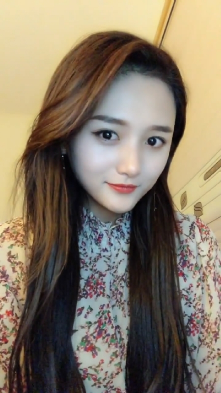 淡然一笑的第一张照片--长汀相亲网