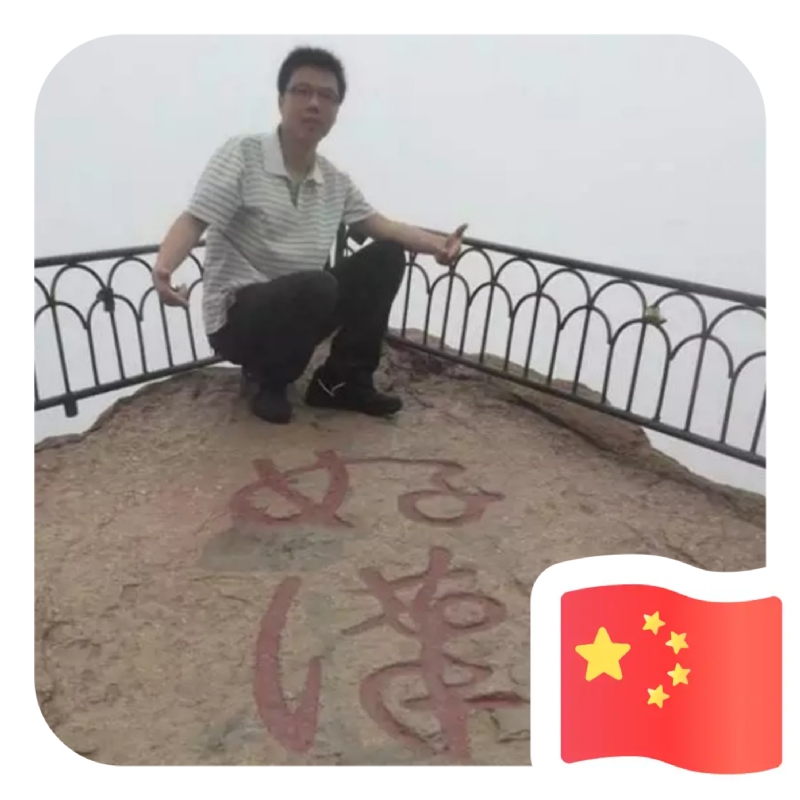 一只小虎牙的第一张照片--长汀相亲网