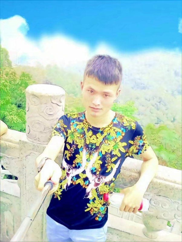 孤独王者元首的第一张照片--长汀相亲网