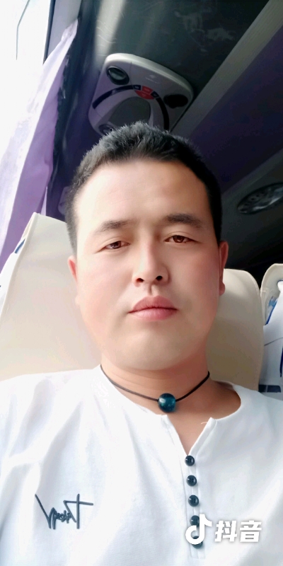 瞬间被爱上的第一张照片--长汀相亲网