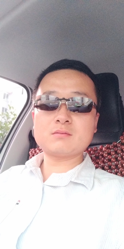 痛苦的单身狗的第二张照片--长汀相亲网