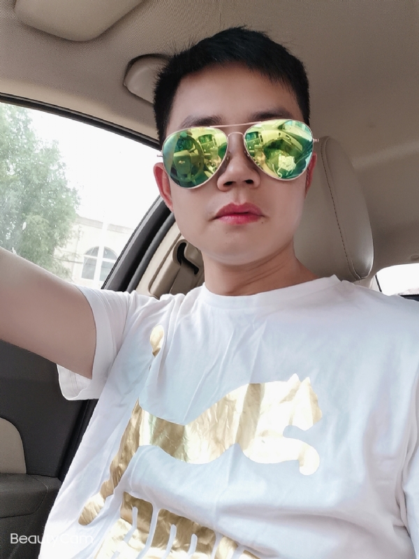 奋斗的第一张照片--长汀相亲网