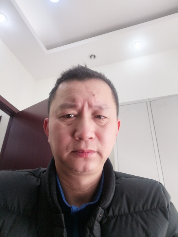 相视而笑的第一张照片--长汀相亲网