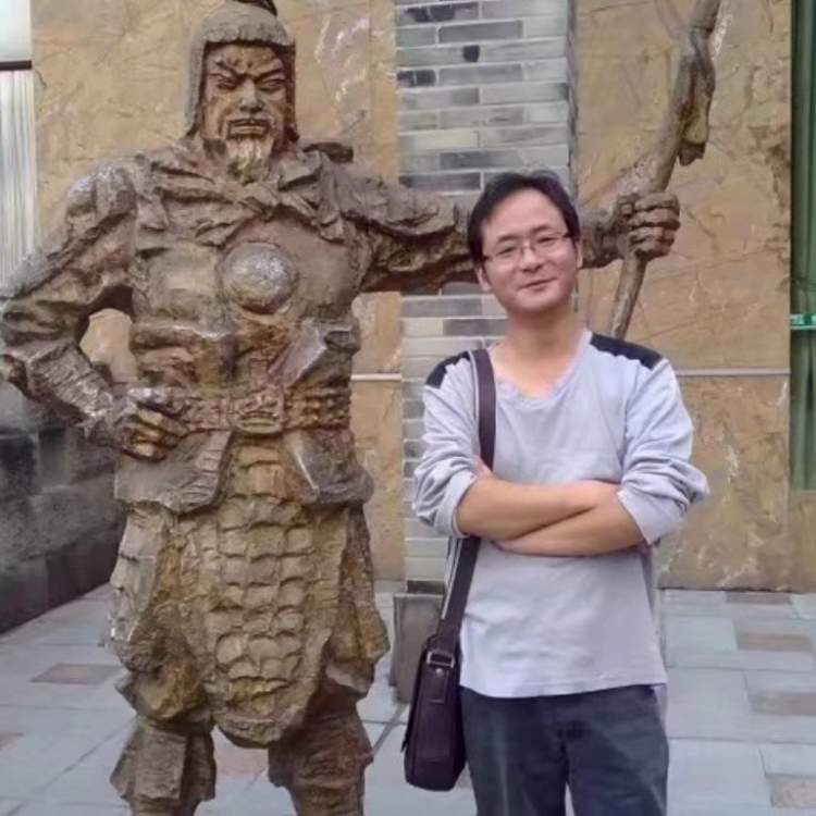 孤狼的第三张照片--长汀相亲网