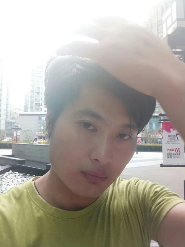 钢铁侠的第一张照片--长汀相亲网