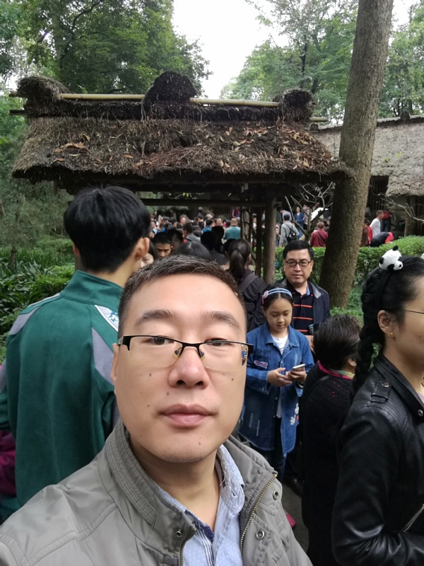 撑起一片天的第一张照片--长汀相亲网