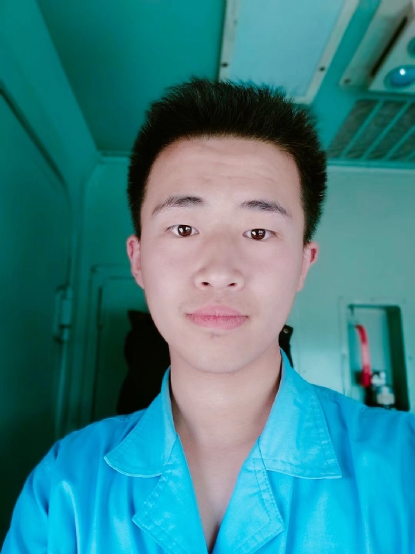 生而为人的第四张照片--长汀相亲网