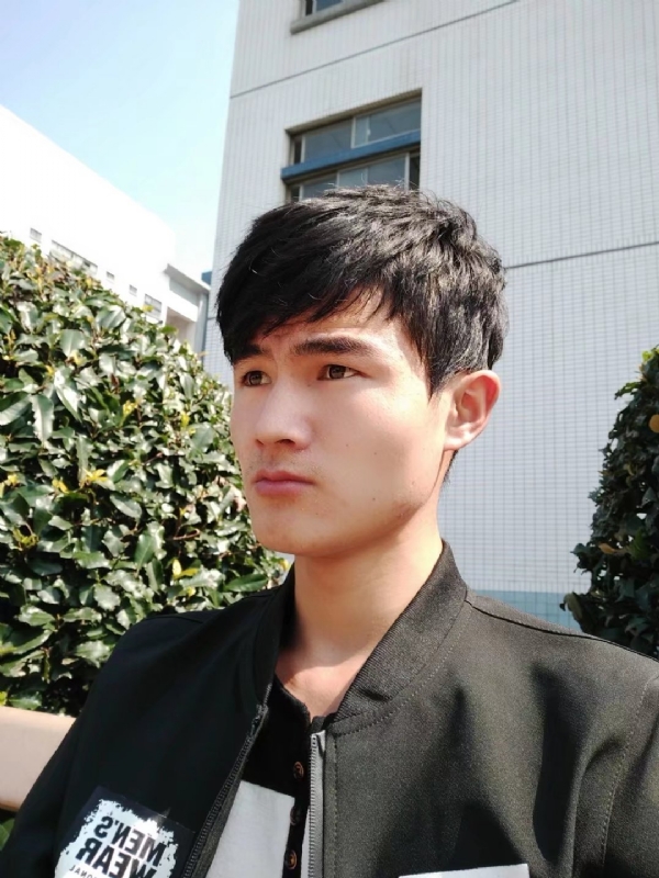 阳光男孩的第四张照片--长汀相亲网