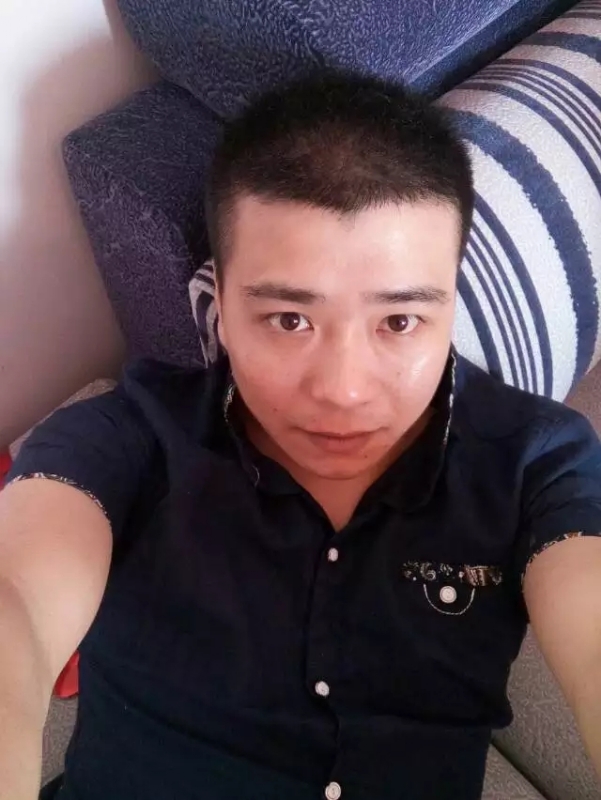 漫步的面包的第一张照片--长汀相亲网