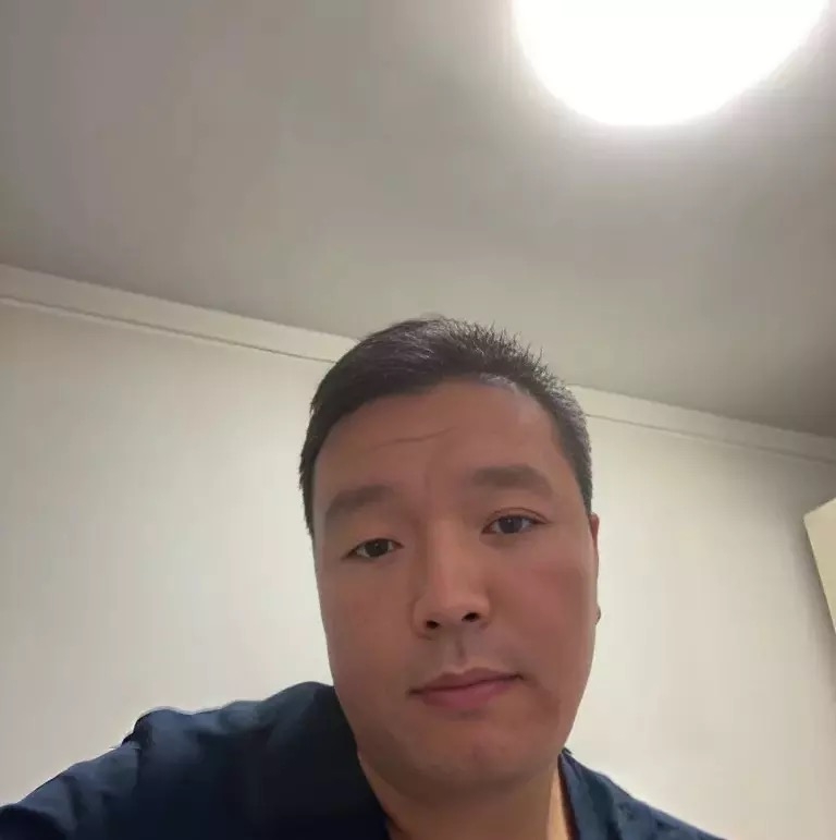 穿唐装的松鼠的第一张照片--长汀相亲网