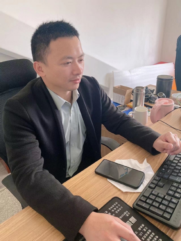 落叶知秋的第一张照片--长汀相亲网