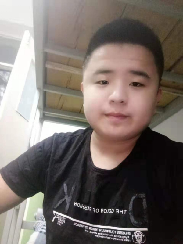 打小就爱淘气的第一张照片--长汀相亲网