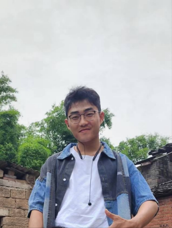 越努力越幸运的第一张照片--长汀相亲网