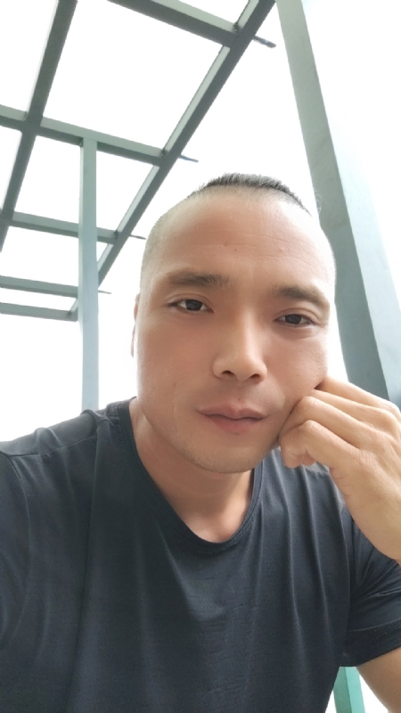 伯爵的第三张照片--长汀相亲网