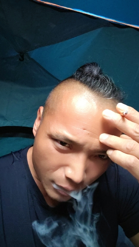 伯爵的第四张照片--长汀相亲网