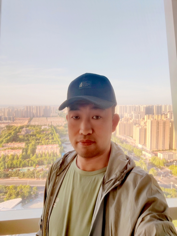 勇攀高峰的第二张照片--长汀相亲网