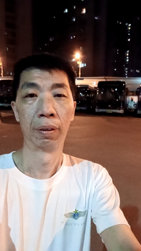 小丑的第一张照片--长汀相亲网
