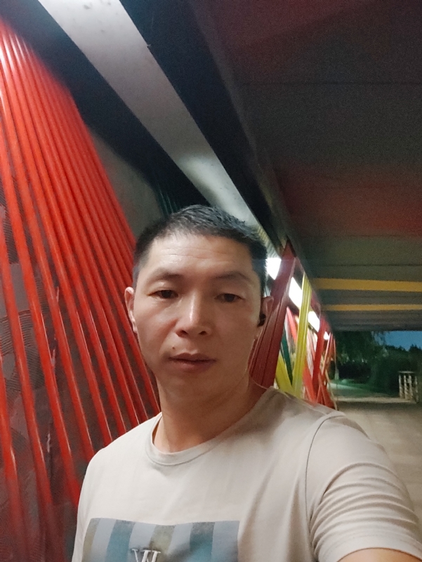 夜猫的第一张照片--长汀相亲网