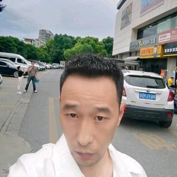 小林的第三张照片--长汀相亲网