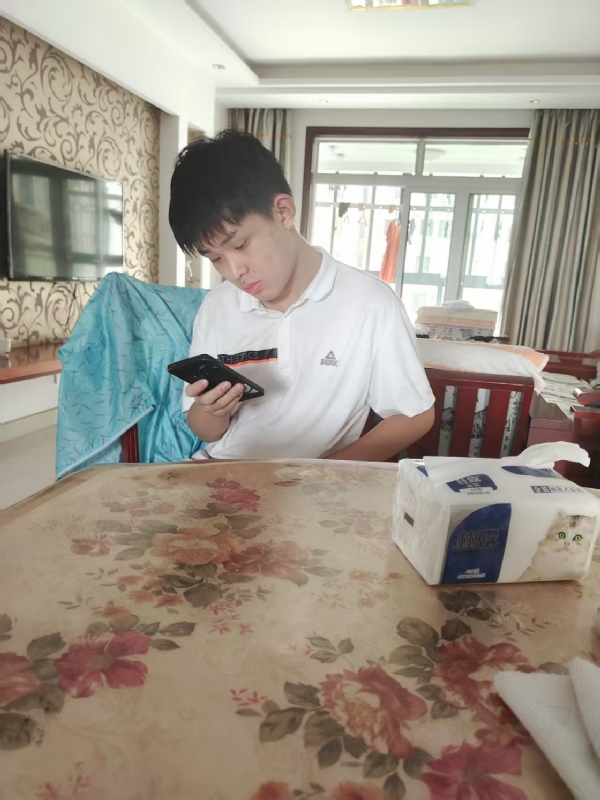 铁在烧的第一张照片--长汀相亲网