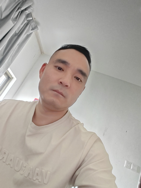 小锋的第一张照片--长汀相亲网